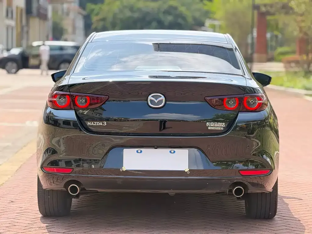 Mazda 3 Axela 2023 из CN, фото 5