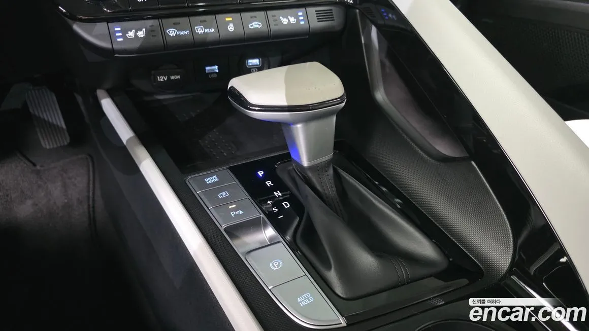 Hyundai AVANTE — фото 2
