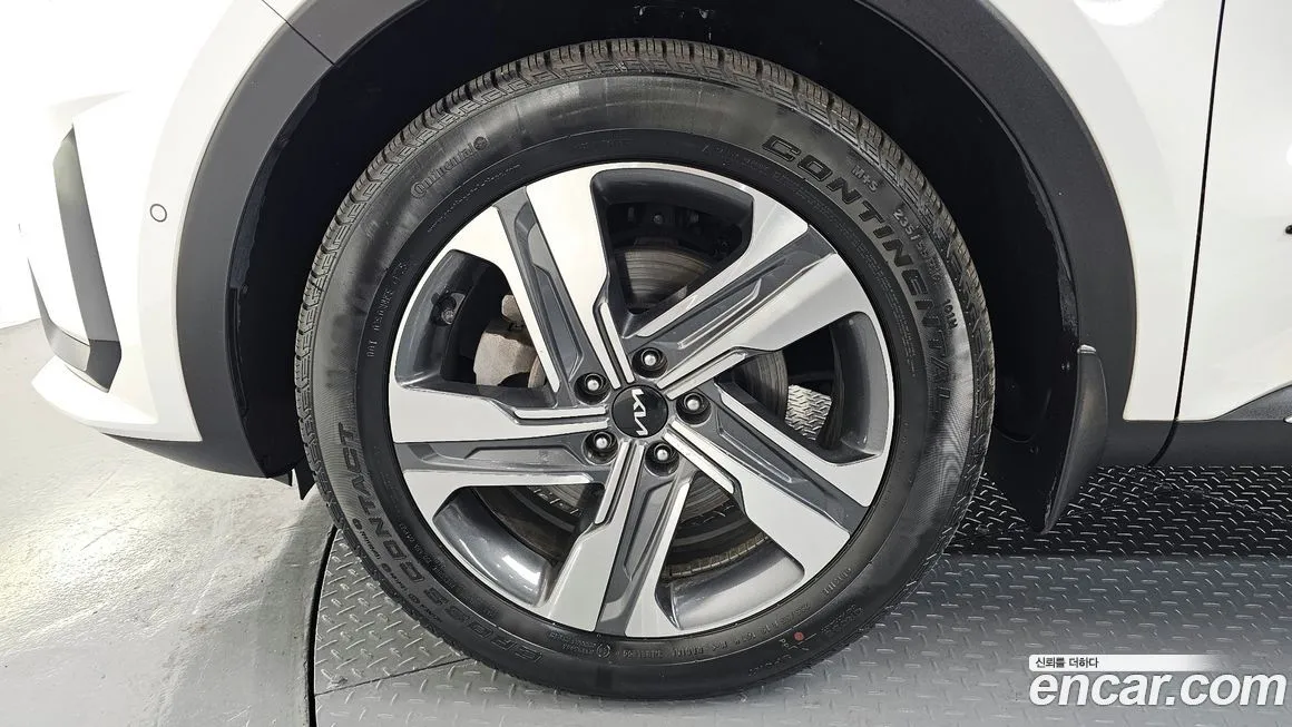 Kia Sorento — фото 10
