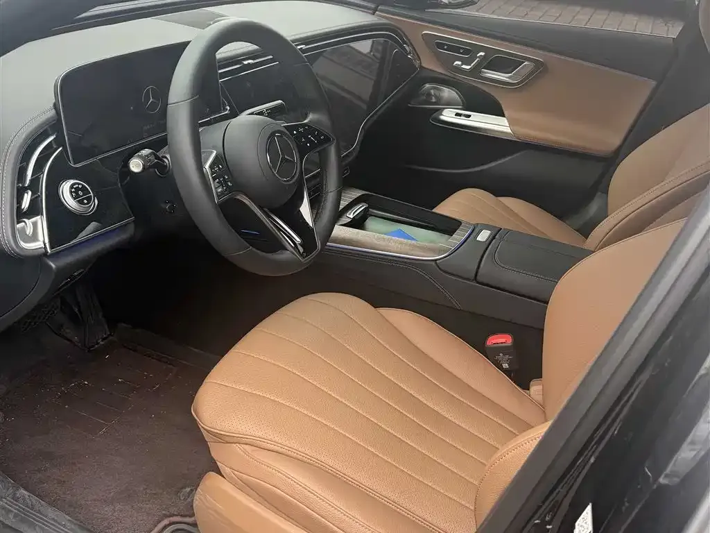 Mercedes-Benz E-Class 2024 из CN, фото 2