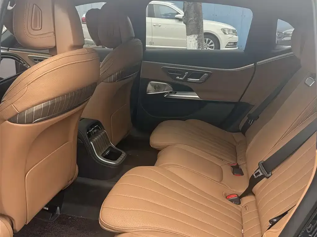 Mercedes-Benz E-Class 2024 из CN, фото 8