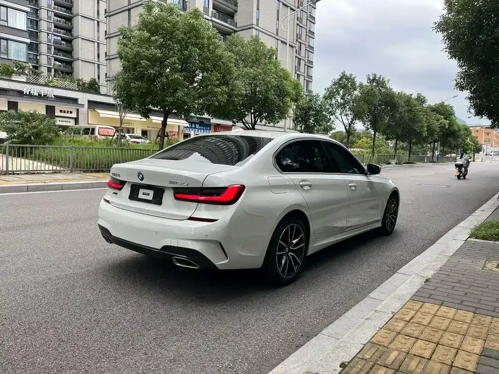 BMW 3 Series 2021 из CN, фото 2