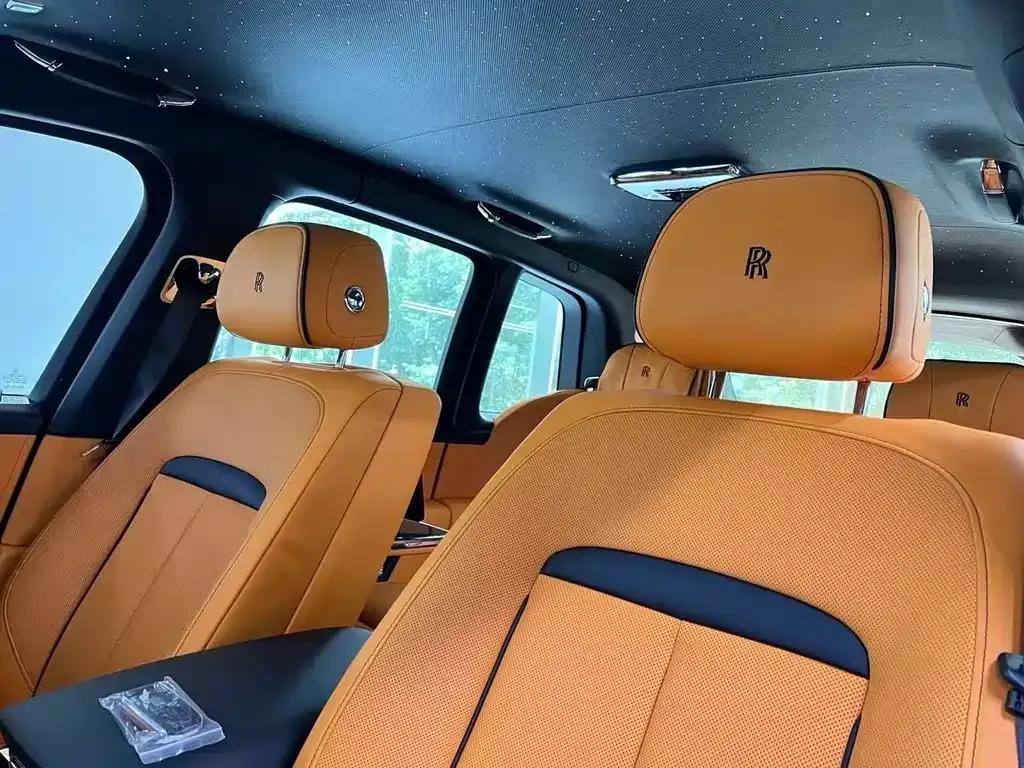 Rolls-Royce Cullinan 2021 из CN, фото 7