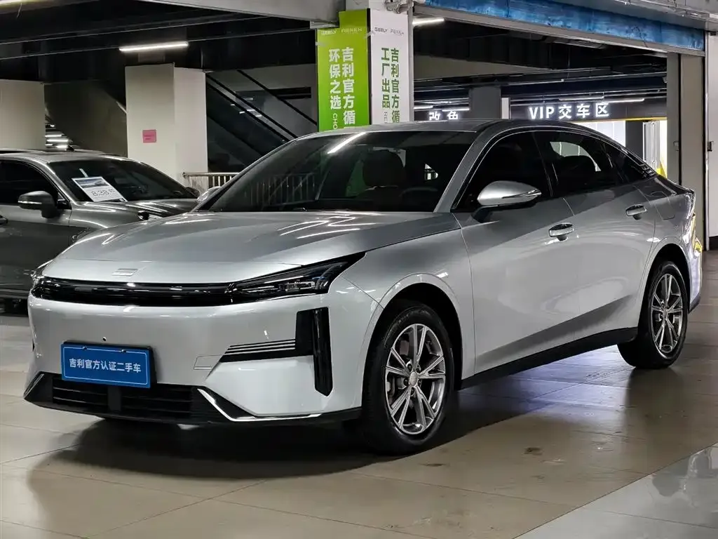 Geely Galaxy L6 — фото 4