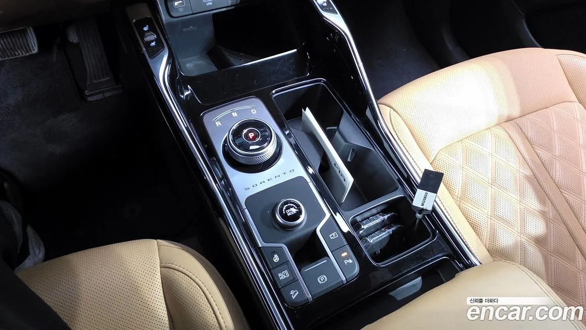 Kia Sorento — фото 8