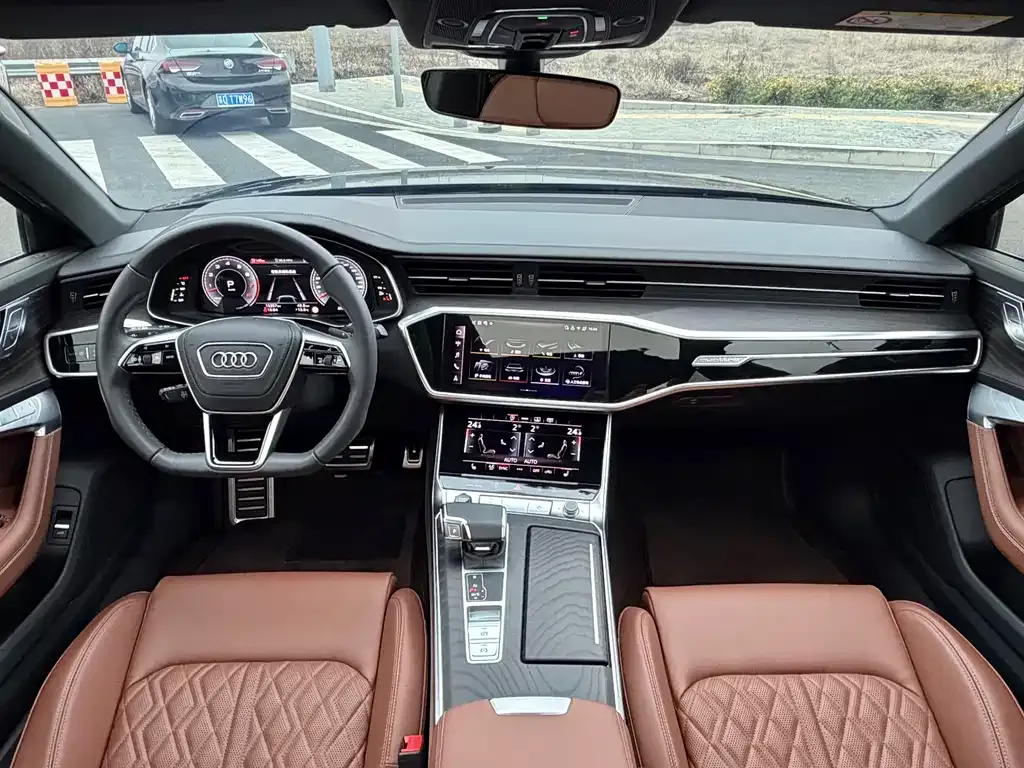 Audi A6L — фото 2