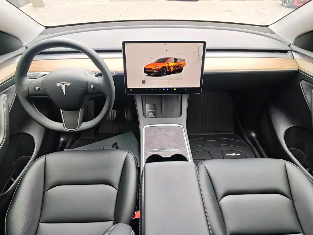 Tesla Model Y — фото 4