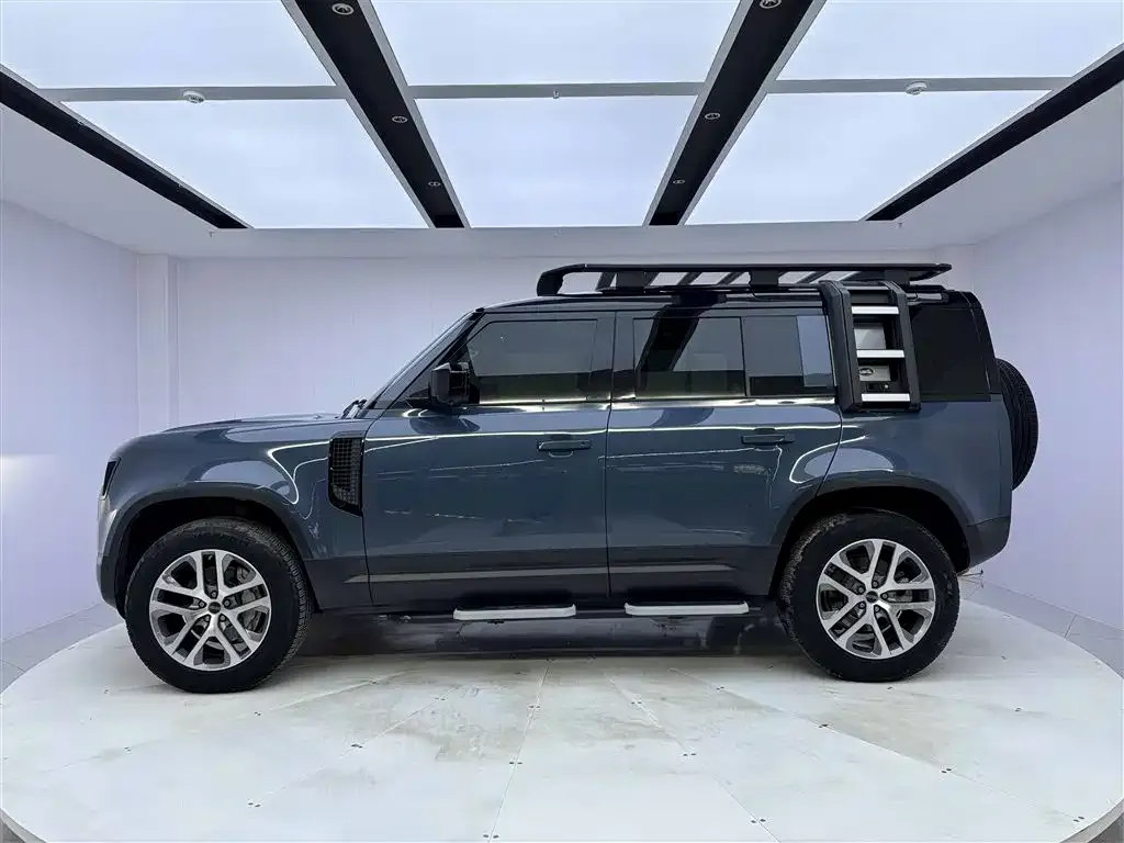 Land Rover Defender — фото 10