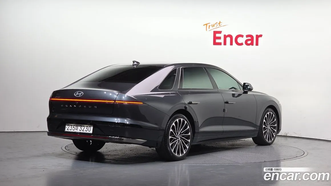 Hyundai Grandeur 2023 из KR, фото 2