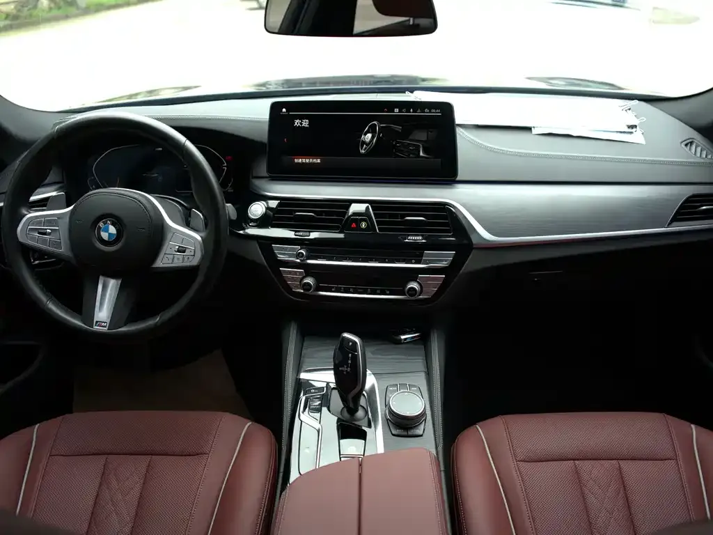BMW 5 Series — фото 9