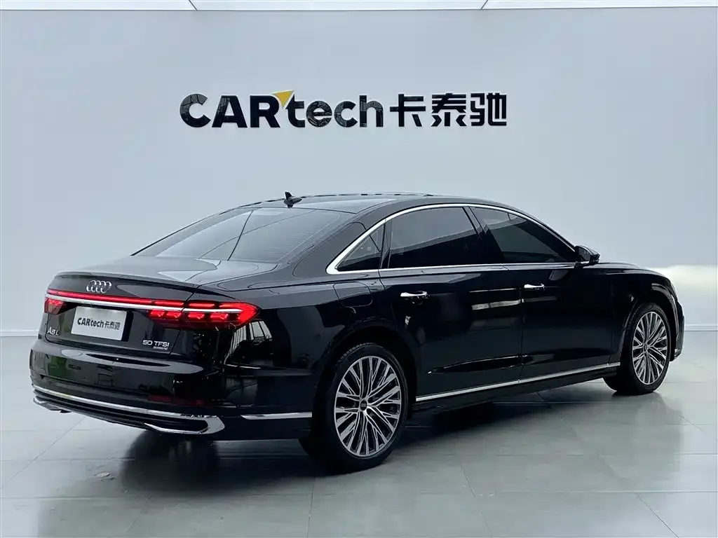 Audi A8 — фото 4