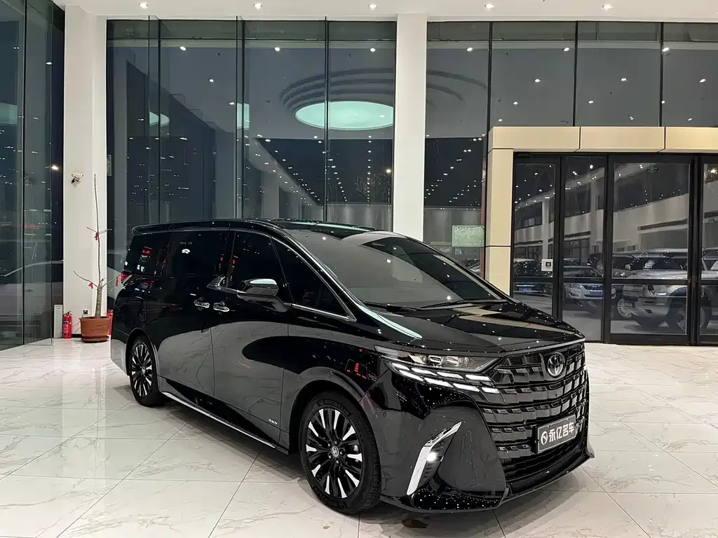 Toyota Alphard — фото 7