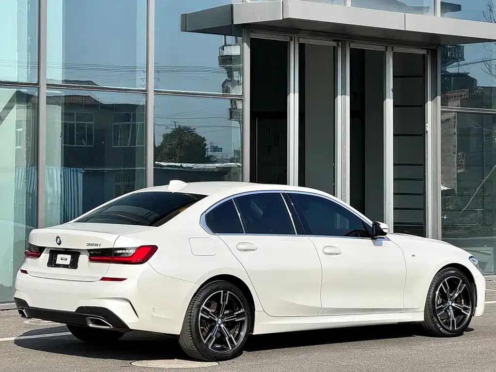 BMW 3 Series — фото 10
