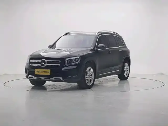 Mercedes-Benz GLB — фото 1