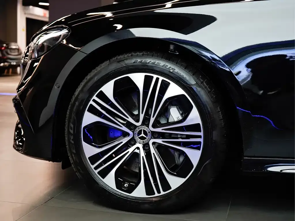 Mercedes-Benz E-Class New Energy — фото 9