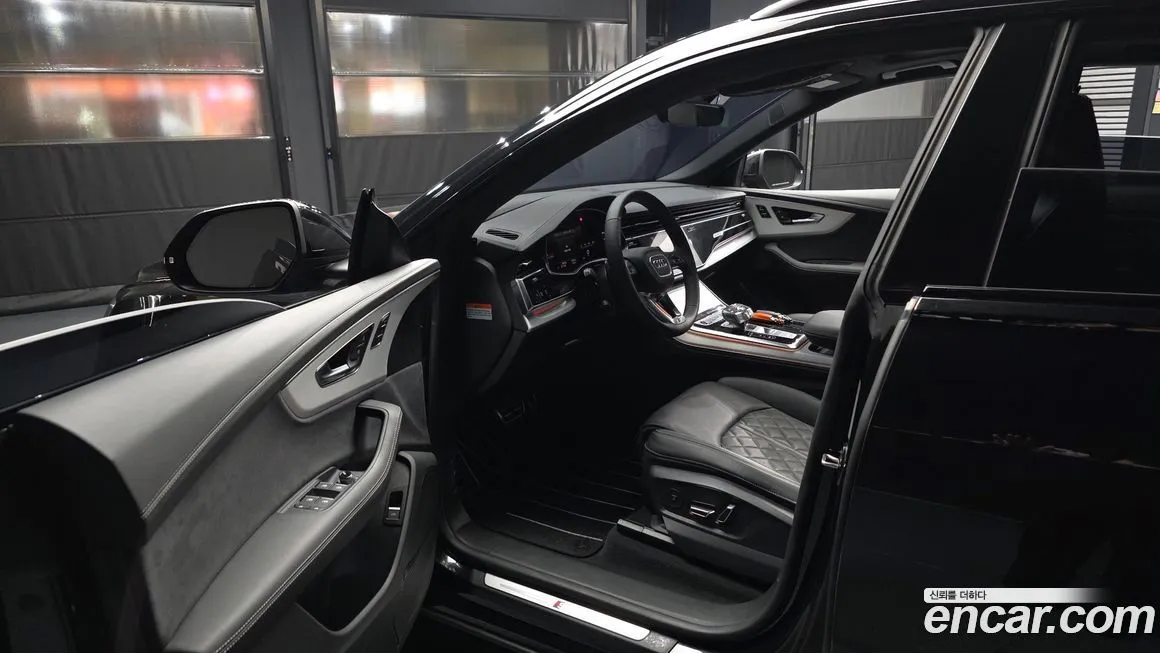 Audi Q8 2025 из KR, фото 10