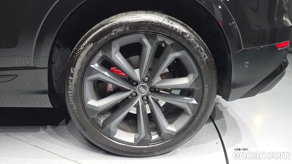 Audi Q8 2025 из KR, фото 9