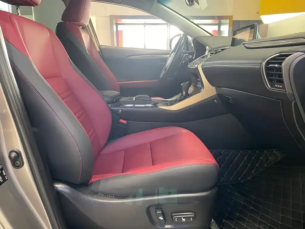 Lexus NX 2021 из CN, фото 2
