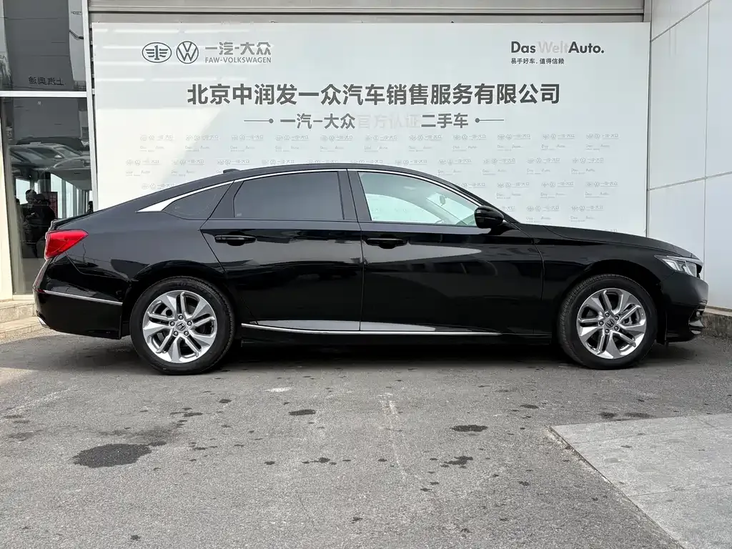 Honda Accord — фото 9