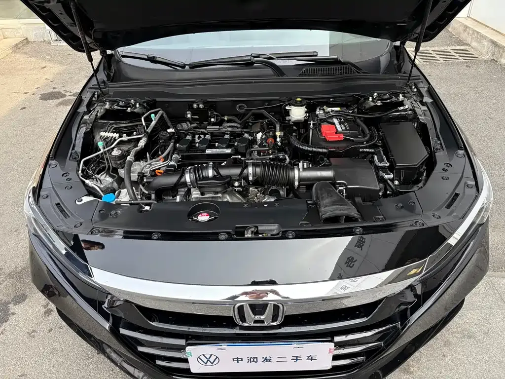 Honda Accord — фото 10