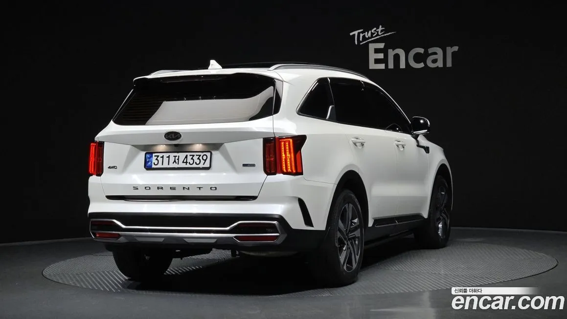 Kia Sorento — фото 5