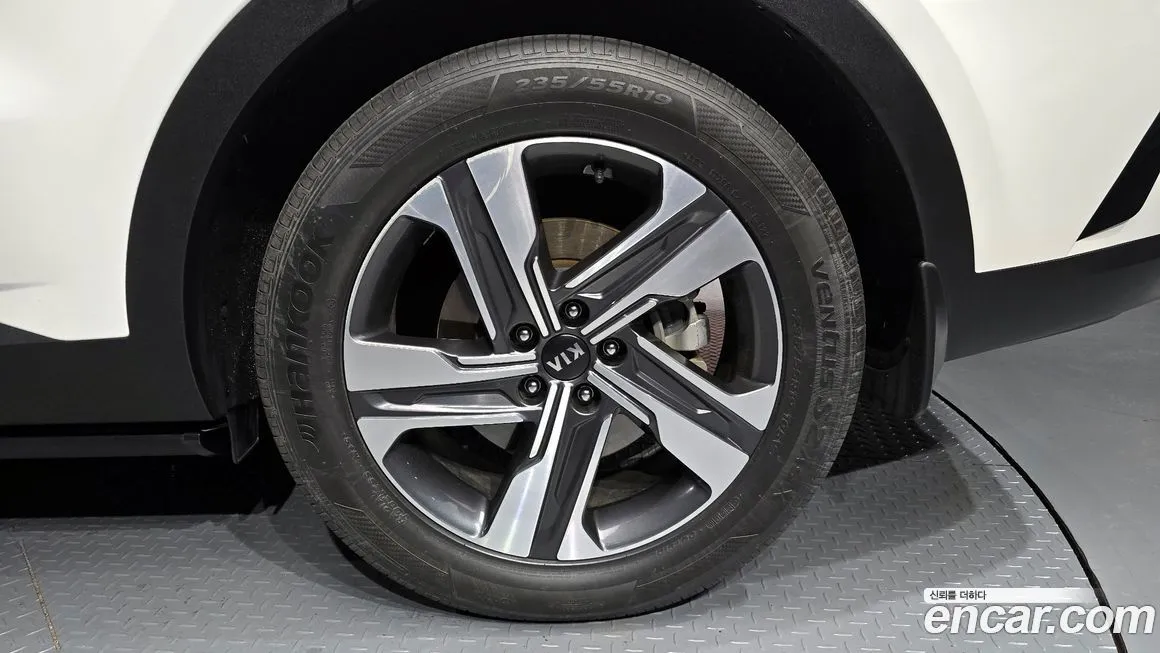 Kia Sorento — фото 6