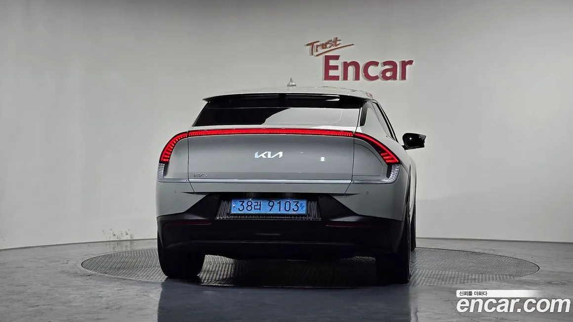 Kia EV6 — фото 8