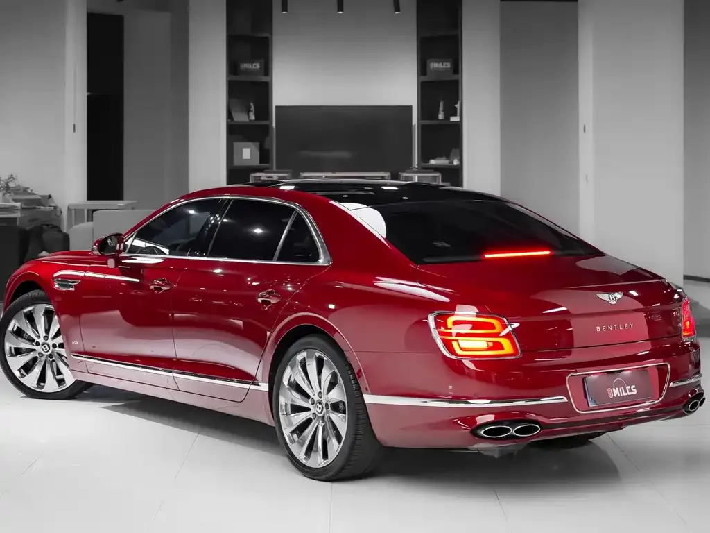 Bentley Flying Spur 2022 из CN, фото 9
