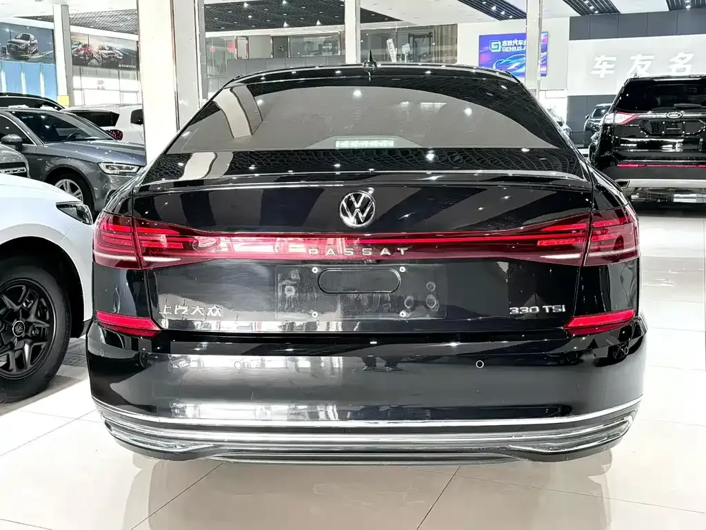 Volkswagen Passat — фото 5