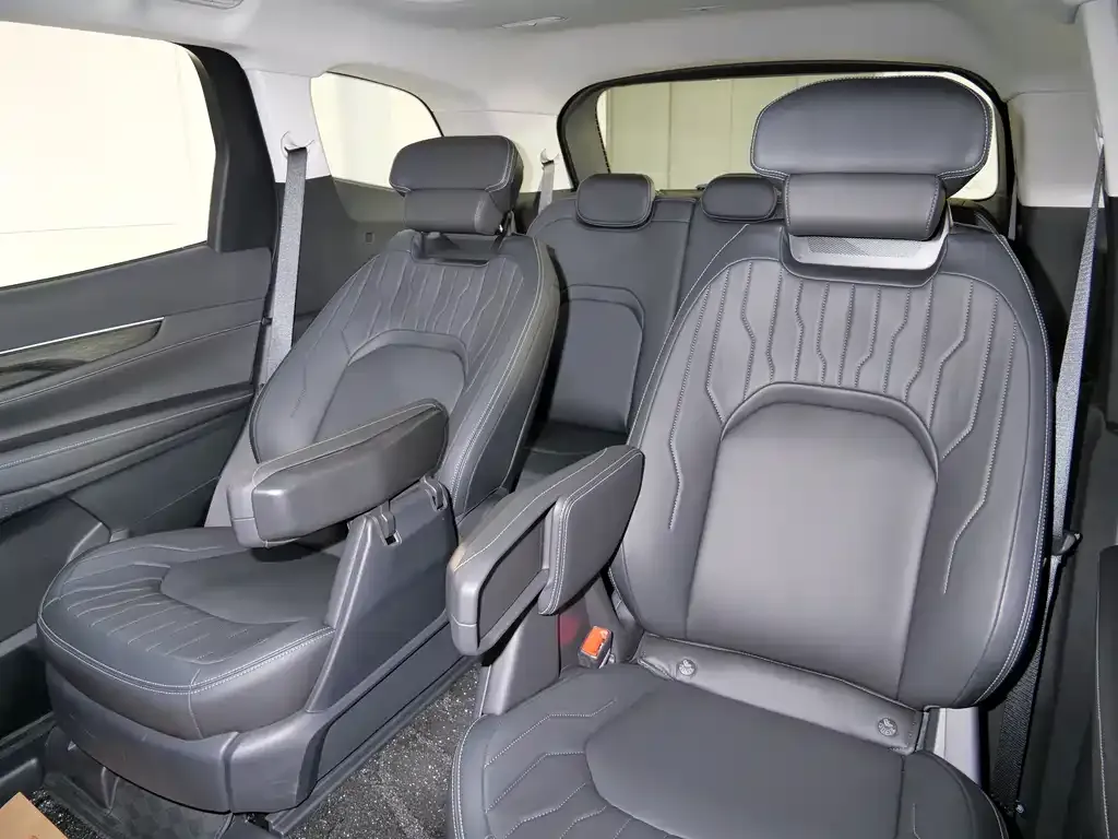 Ford Edge 2025 из CN, фото 7