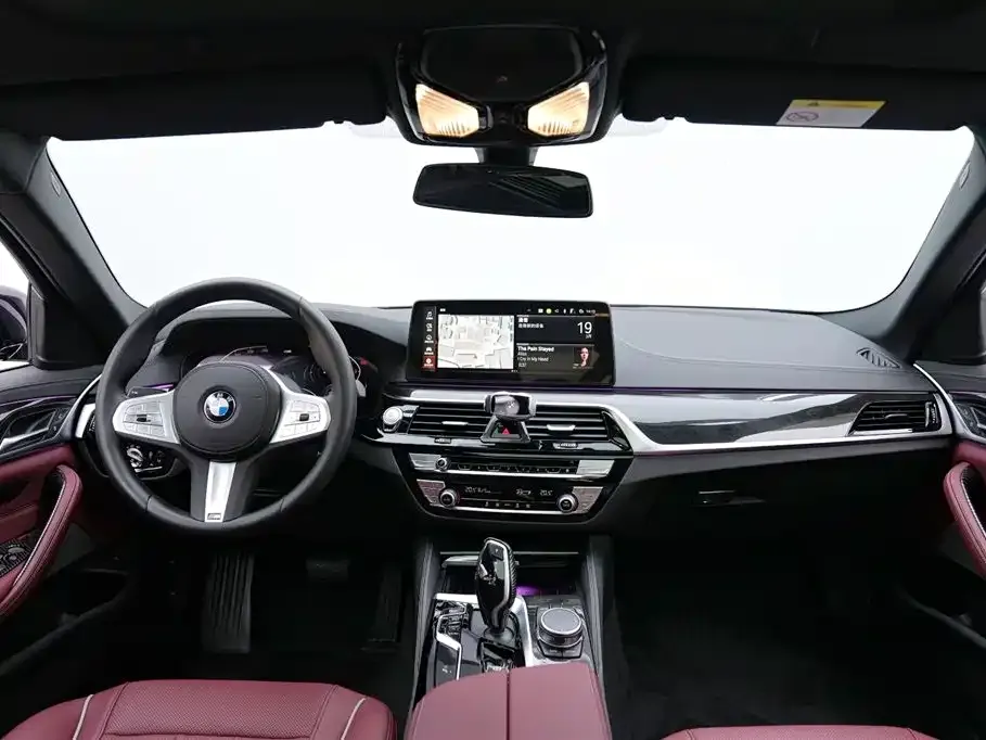 BMW 5 Series 2023 из CN, фото 2
