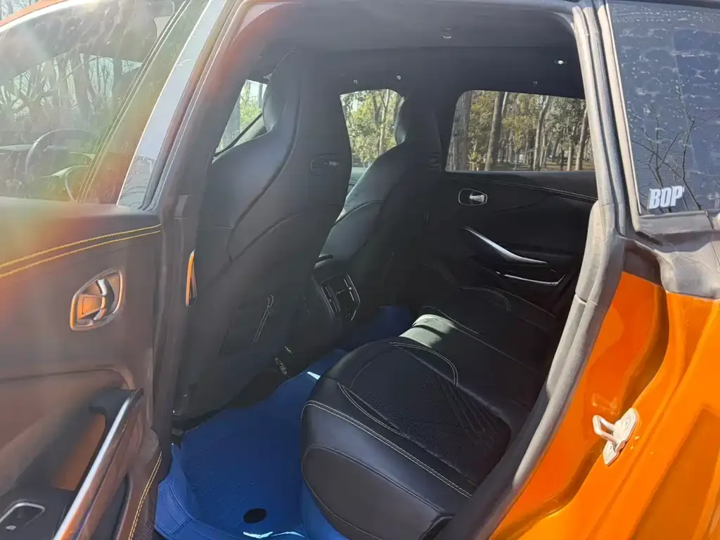 Aston Martin DBX 2022 из CN, фото 6
