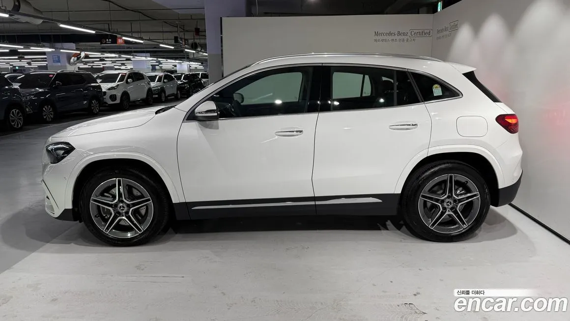Mercedes-Benz GLA-Class — фото 8