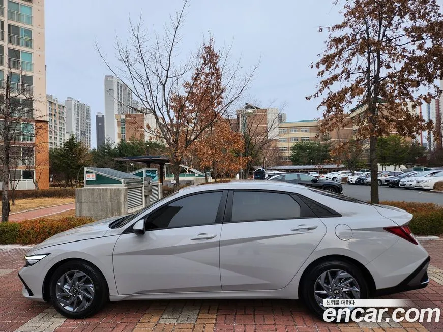 Hyundai AVANTE — фото 10