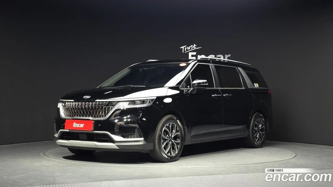 Kia Carnival — фото 1
