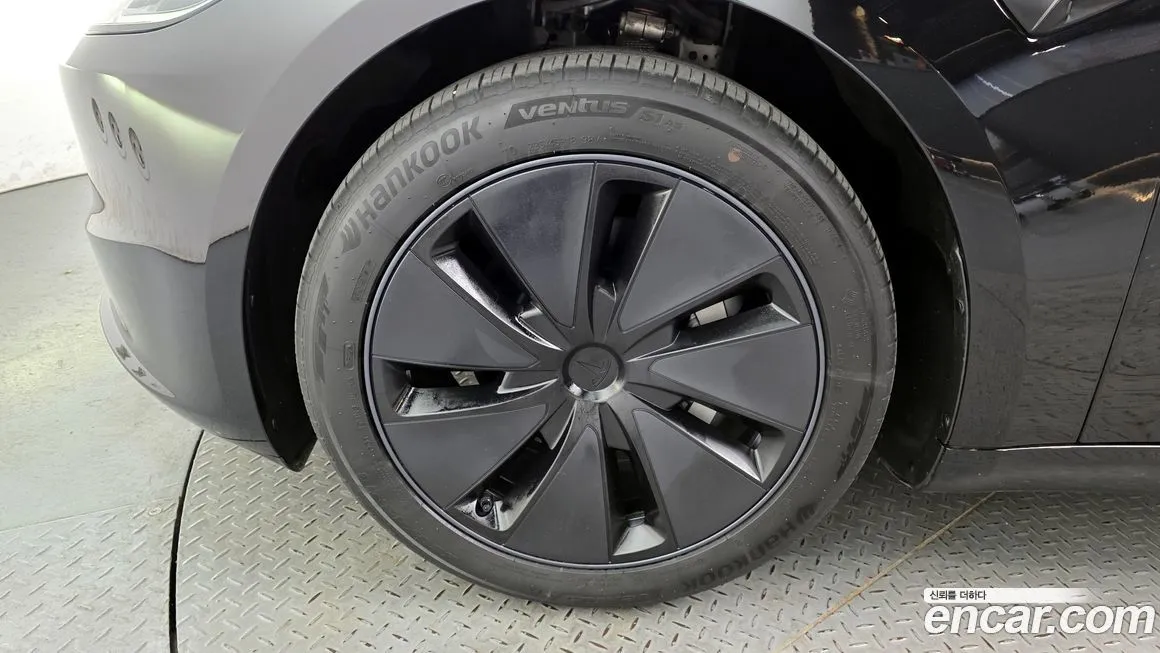 Tesla Model 3 2024 из KR, фото 8