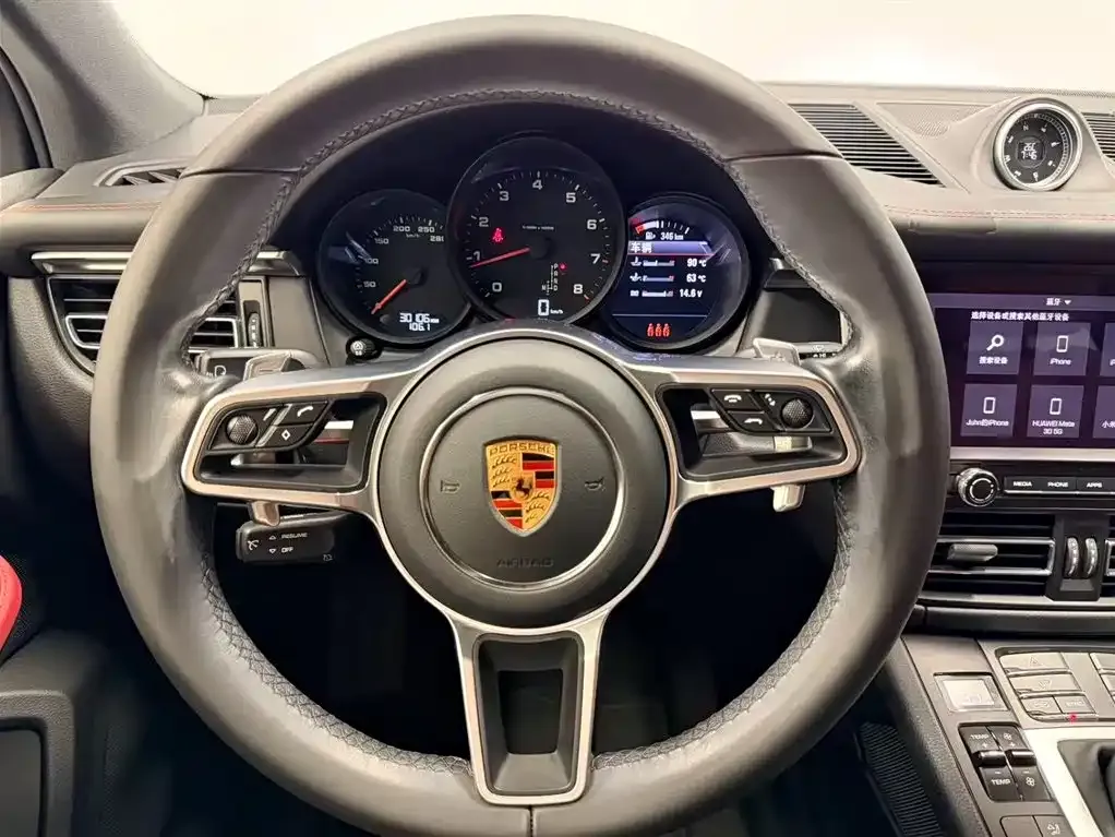 Porsche Macan — фото 8