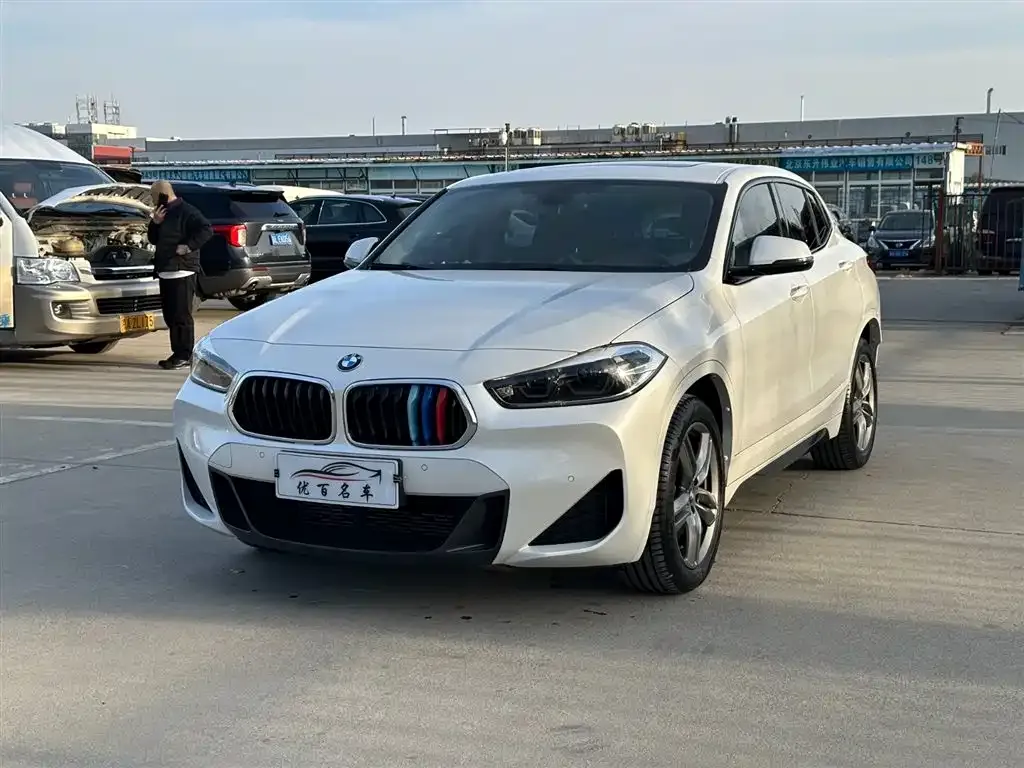 BMW X2 — фото 1