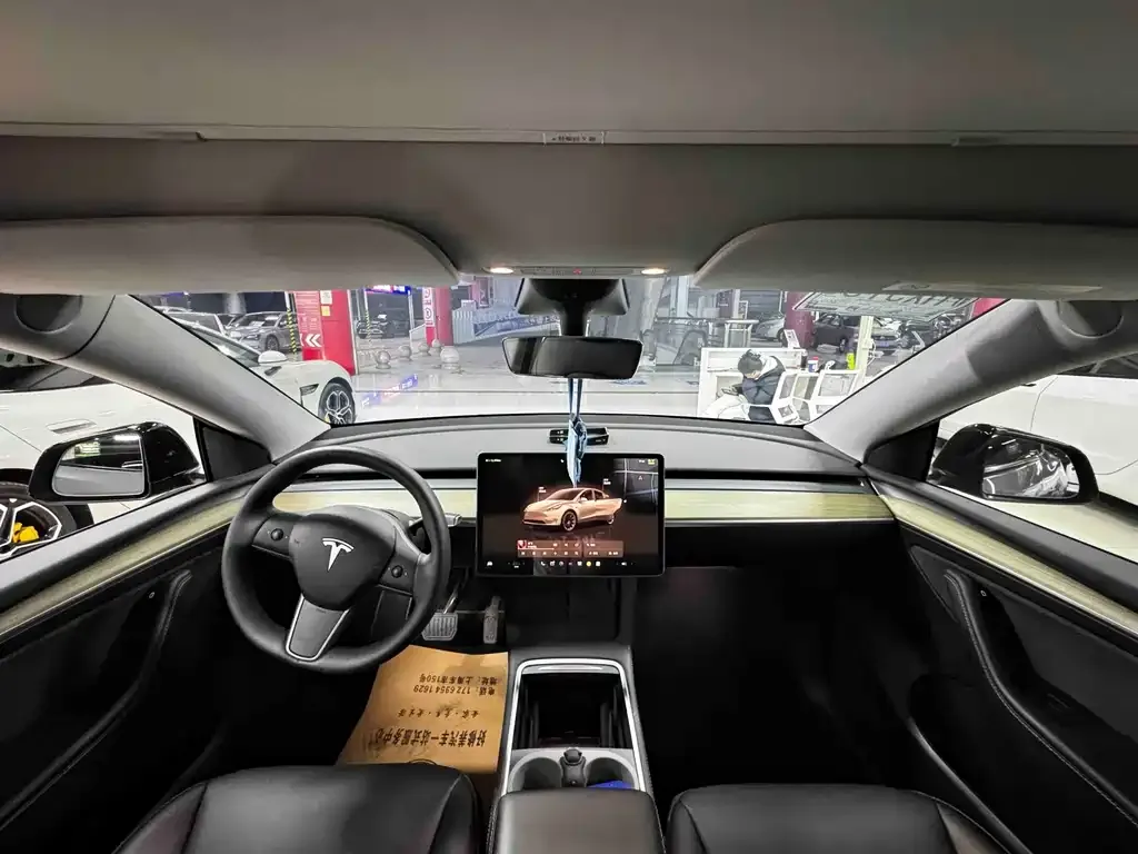 Tesla Model Y 2023 из CN, фото 4