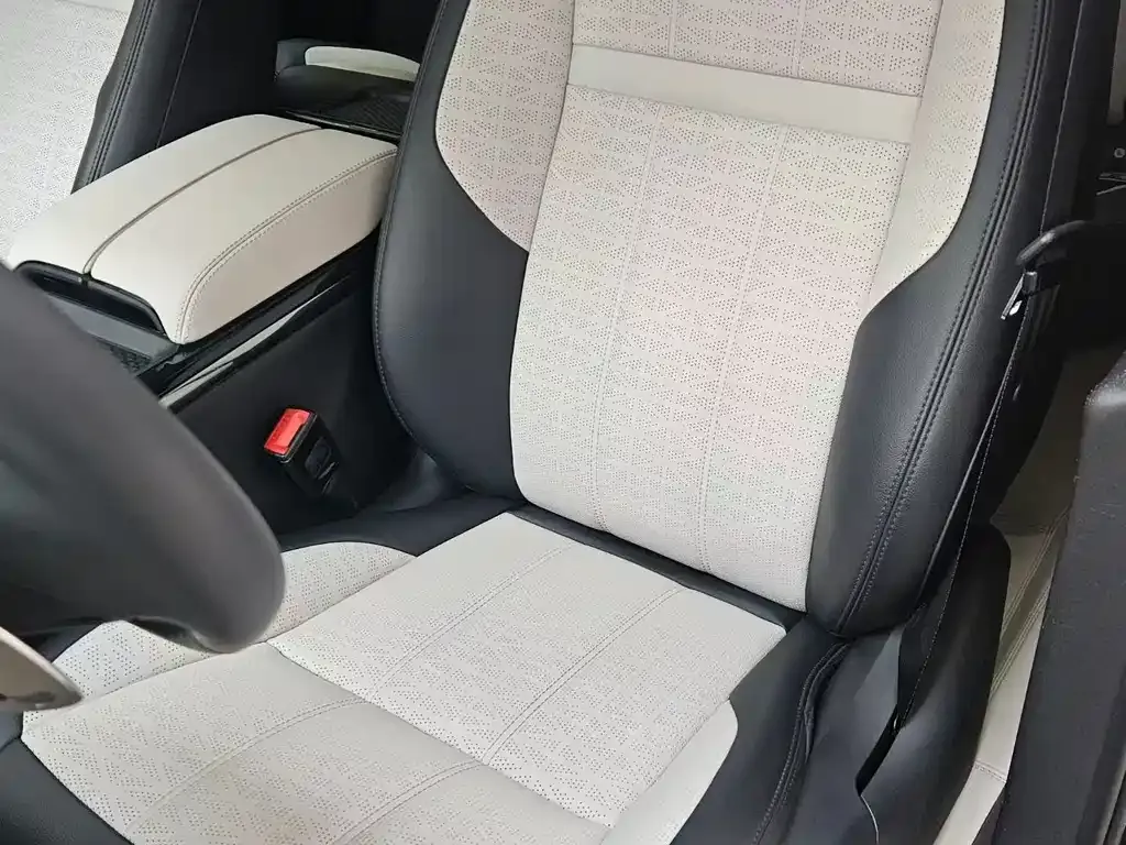 Land Rover Evoque 2022 из CN, фото 5