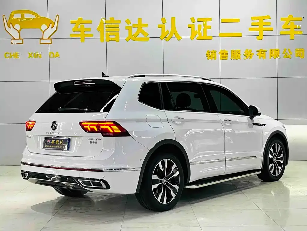 Volkswagen Tiguan L — фото 7