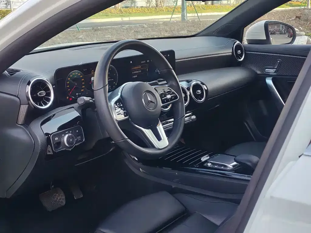 Mercedes-Benz A-Class 2021 из CN, фото 7