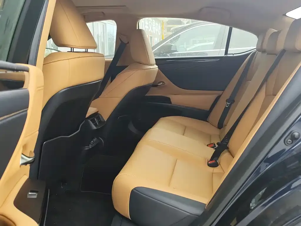 Lexus ES 2024 из CN, фото 3