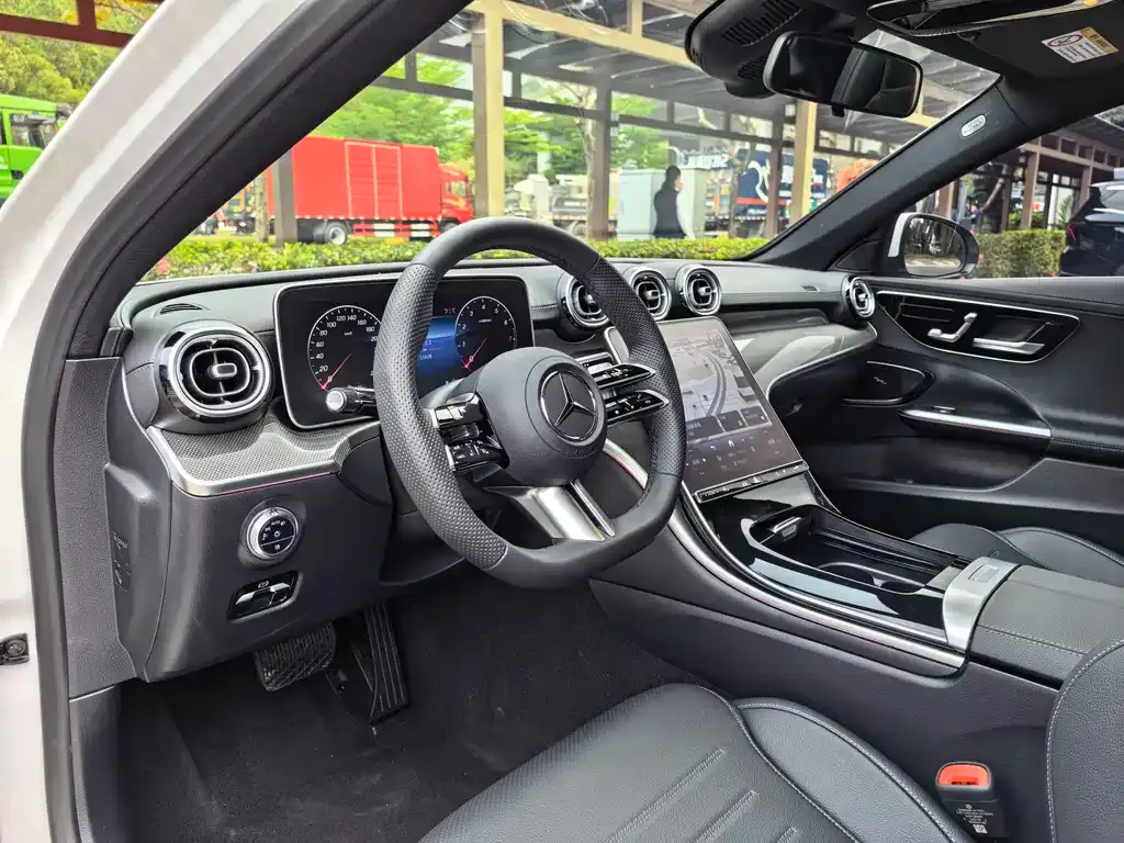 Mercedes-Benz C-Class — фото 10