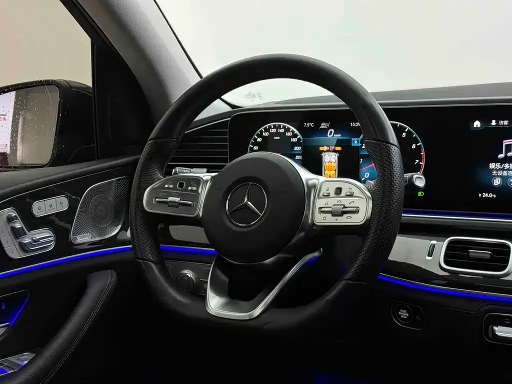 Mercedes-Benz GLS — фото 2