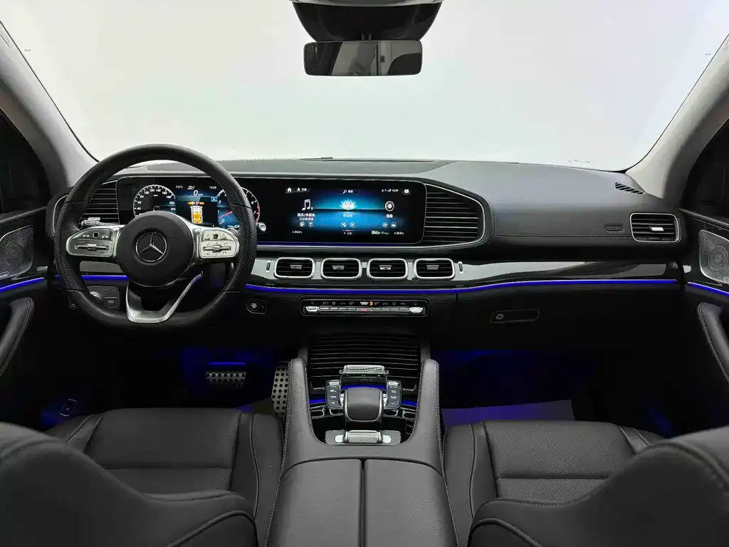 Mercedes-Benz GLS — фото 7