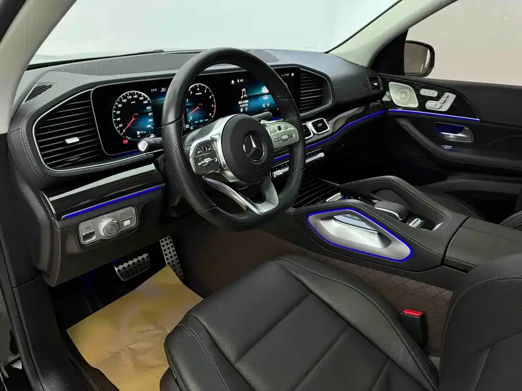 Mercedes-Benz GLS — фото 6