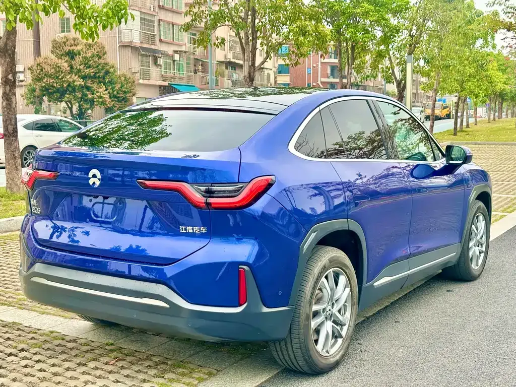 NIO EC6 — фото 9