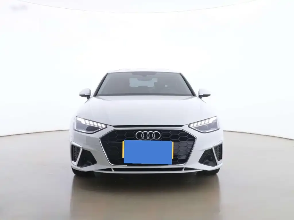 Audi A4L 2023 из CN, фото 6