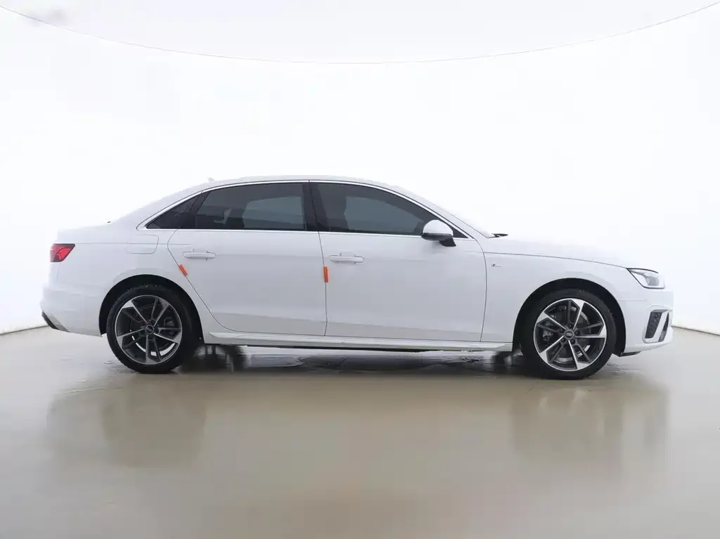 Audi A4L 2023 из CN, фото 5